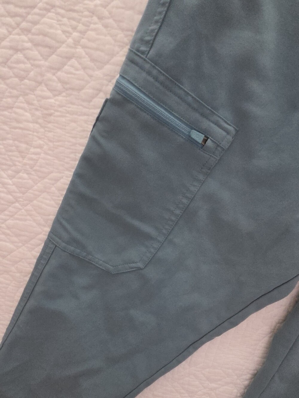 FIGS Yola High-Rise Slim Scrub Pants - Hydrogreen - Picture 3 of 16